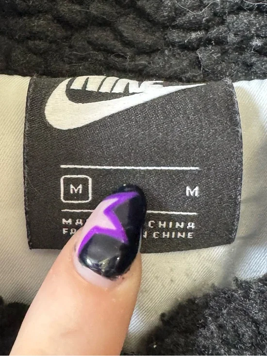 Nike Swoosh embroidered black Sherpa Teddy zip up Jacket - Picture 11 of 11